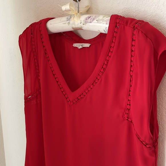 Fiery red top from 41 Hawthorn - Picture 2 of 3